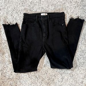 ⚡️Flash Sale on Jeans⚡️ Abercrombie & Fitch Black High Rise Jeans Size 31